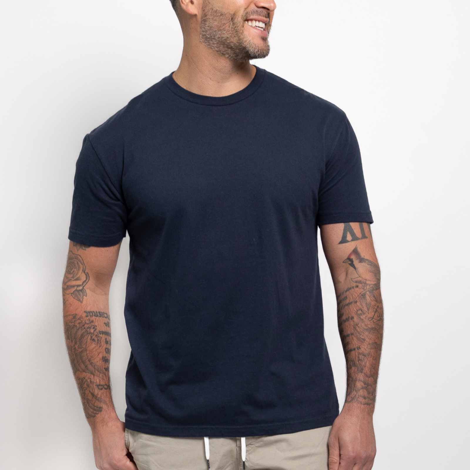 Marineblaues T-Shirt mit Rundhals