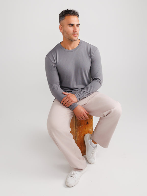 Dunkelgraues Langarmshirt