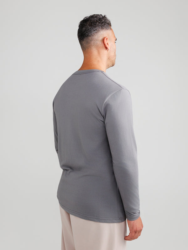 Dunkelgraues Langarmshirt