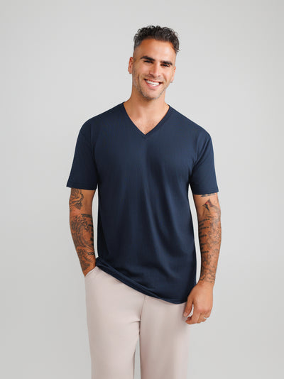 Marineblaue V-Ausschnitt T-Shirts